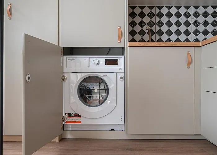 Cozy Next To The Old Town